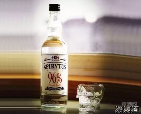 探究Whisky和Whiskey：微妙的区别与选择